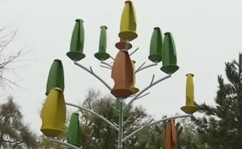 Ветрогенератор в форме дерева установили в Одессе 1