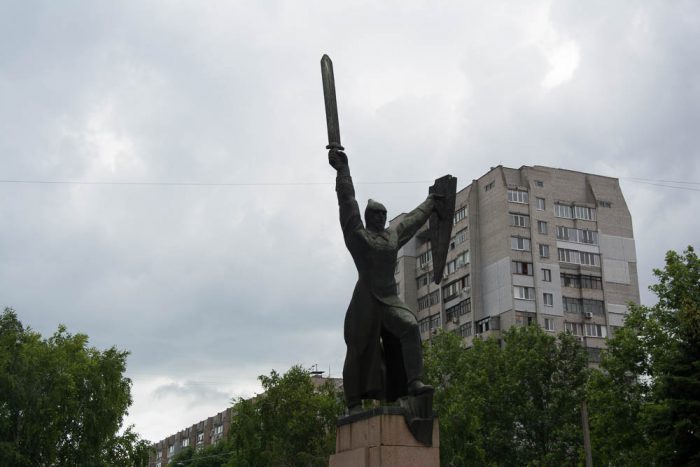 То, что не сделал Мериков, сделал Савченко: памятник погибшим милиционерам в Николаеве не будет снесен 2