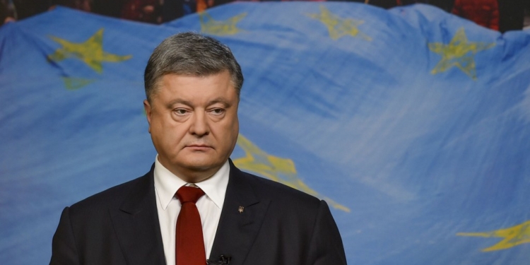 “Порой я сам себе задаю вопрос: «Мог ли я избежать ошибок?». Обращение президента в связи с годовщиной Революции Достоинства