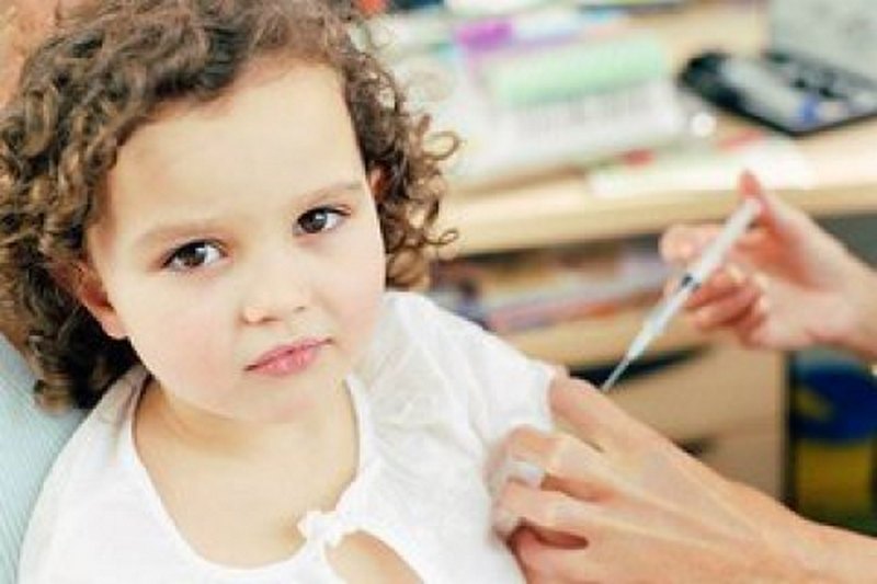 Опрос: Каждый пятый украинец выступает против вакцинации детей 7