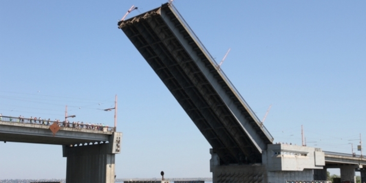 Горожане, внимание: на вторник в Николаеве запланирована разводка мостов