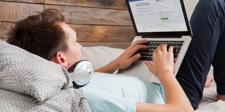 Общение в соцсетях продлевает жизнь