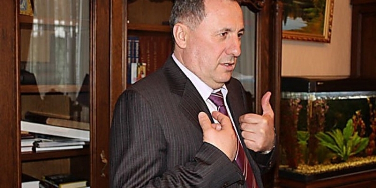 Если ты такой крутой, что смог безнаказанно украсть миллионы, почему не делишься с бедными? – Николай Стоянов