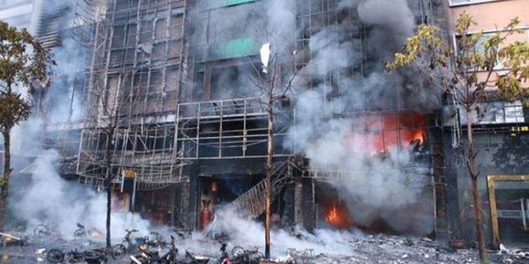 В столице Вьетнама сгорел караоке-бар: 13 погибших