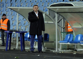 Главный тренер «Николаева» попросил болельщиков смотреть футбол на трибунах, а не с «горки»