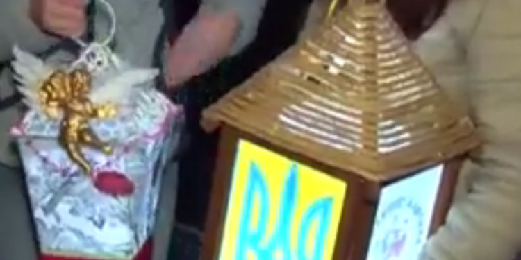 В Мукачево состоялось шествие с фонарями в честь покровителя города