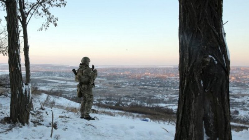 За прошедшие сутки на Донбассе зафиксировано 14 обстрелов позиций ВСУ, ранены четверо военнослужащих 1