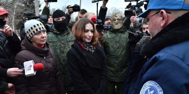 Боевики самопровозглашенной «ДНР» передали двух заложниц