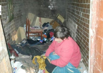 В помещении под мусоропроводом многоэтажки в Николаеве полицейские нашли младенца