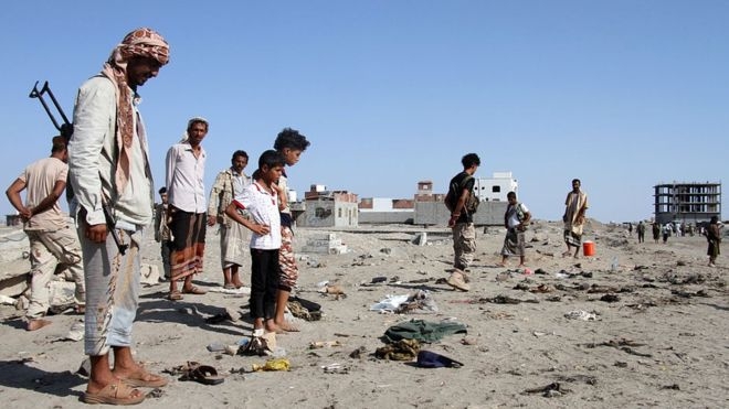 Теракт в Йемене: смертник подорвал себя у военной базы, минимум 30 убитых