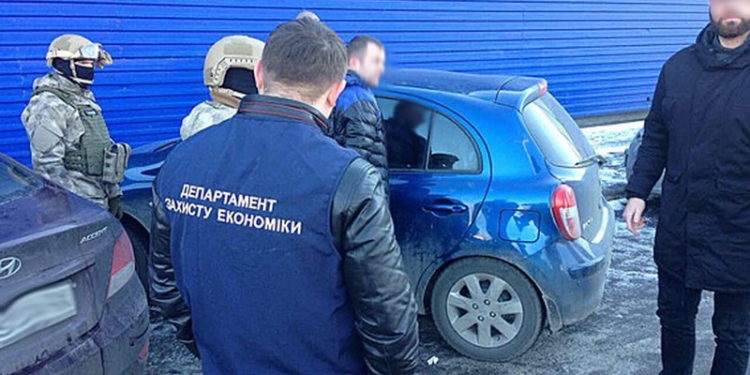В Киеве задержали аферистов, завладевших чужой недвижимостью на 30 млн.грн.