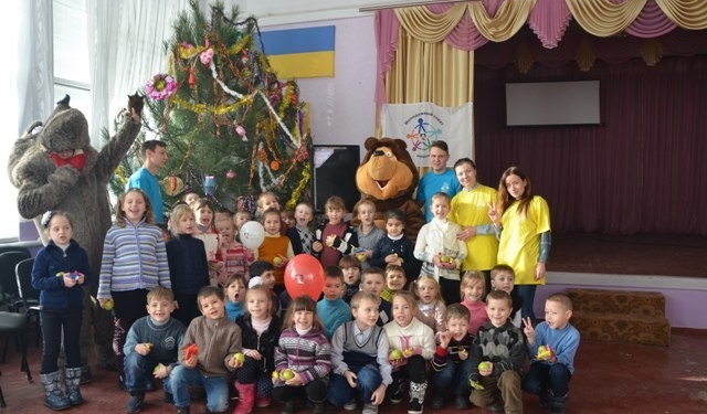 «Верим в чудо, творим чудо!»: николаевские волонтеры – волшебники