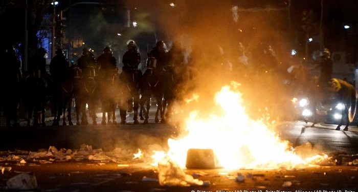 Рио-де-Жанейро охватили массовые протесты – часть правоохранителей перешла на сторону протестующих