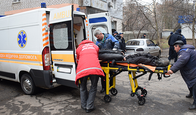 В Николаеве от огня спасли и многоэтажку, и бездомного, который «грелся» в ее подвале