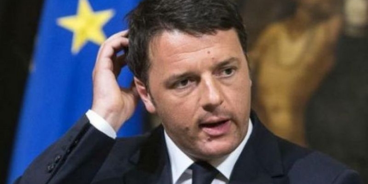 Премьер-министра Италии Ренци официально подал в отставку