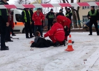 В Хмельницком патрульные застрелили мужчину, который нападал на прохожих
