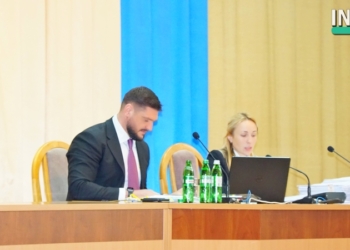 Просто волшебство какое-то: появление губернатора на сессии обеспечило голосование за программу поддержки СМИ