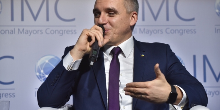 Мэр Николаева побывал на Международном конгрессе мэров – говорил о добавленной ценности