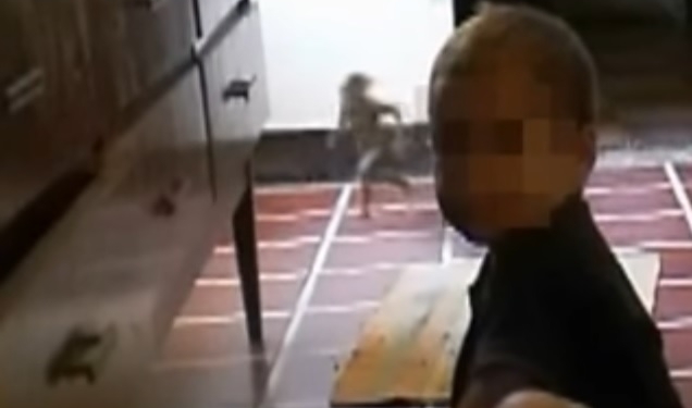 До чертиков? Мать снимала своего малыша, а сняла…неизвестно что