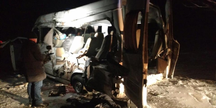 Страшное ДТП в Днепропетровской области  – прицеп оторвался от фуры и врезался в микроавтобус. 5 погибших, 8 раненых