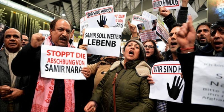 Германия депортировала 50 беженцев обратно в Афганистан