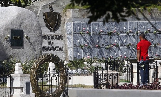 Фидель Кастро похоронен в Сантьяго-де-Куба