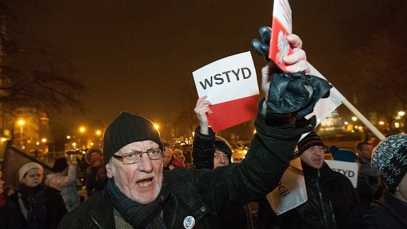 В Варшаве протестует оппозиция – в МИДе Польши расценили это как попытку захвата власти 1