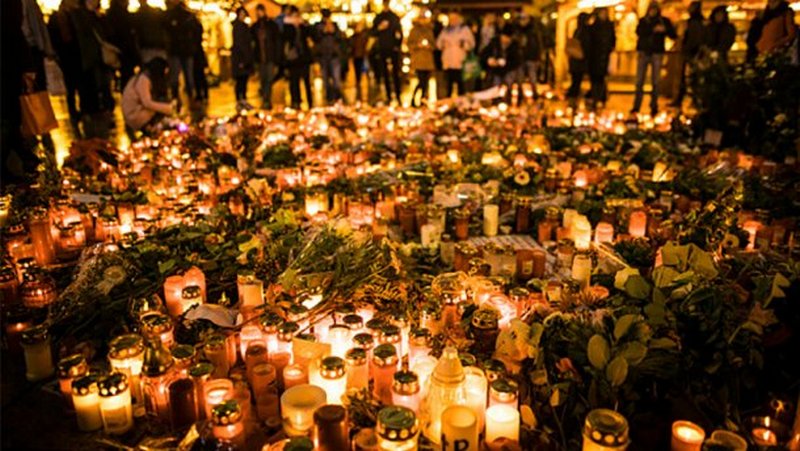 Семья погибшего во время теракта в Берлине украинца получит 10 тысяч евро от правительства Германии 1