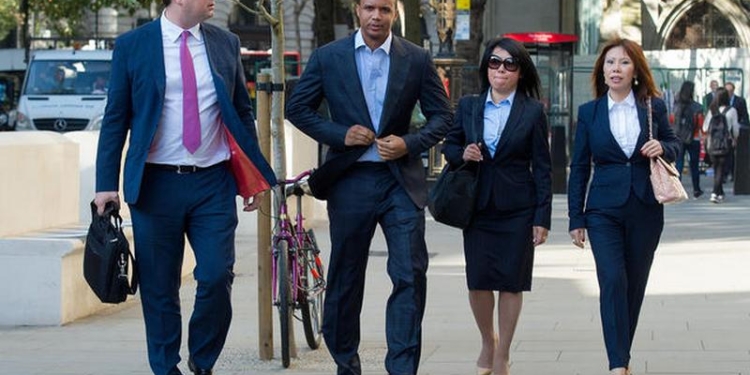 Знаменитый игрок в покер и мстительная китаянка научились обыгрывать казино, но суд заставил их вернуть $10 млн.