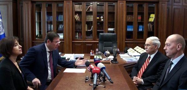 С испытательным сроком. Зачем Генпрокурору Луценко нужен Уваров?