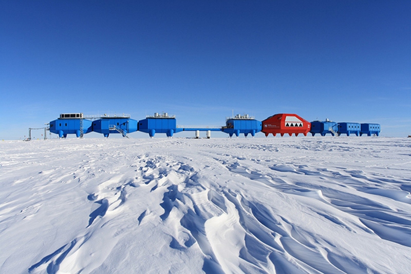 Два человека погибли на самой крупной исследовательской станции в Антарктике 1
