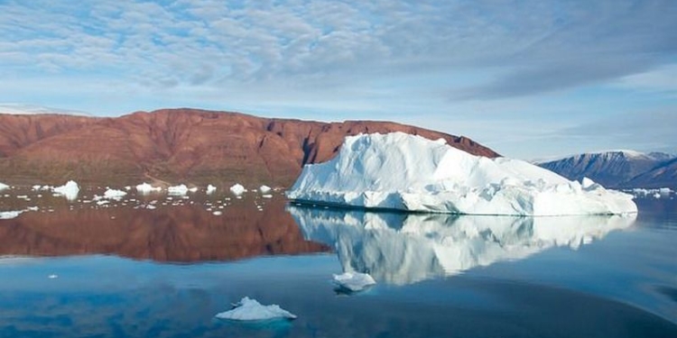 В Антарктиде тает лёд: «обнажилась территория размером с Индию