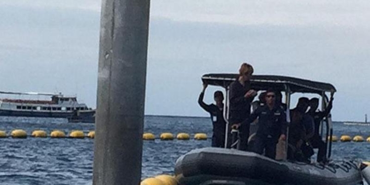 В Таиланде мертвого иностранца нашли на дне моря в гидрокостюме, привязанным к столбу