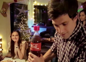 Coca-Cola выпустила бутылки, записывающие голосовые сообщения