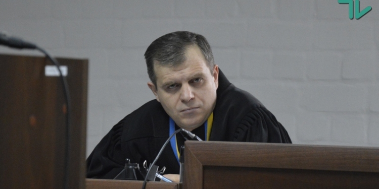 Подозреваемого в хищении 6 млн. и.о. директора «Николаевоблтеплоэнерго» Виталия Бородина выпустят под залог в 320 тыс грн. – такие деньги у него есть (ОБНОВЛЕНО)