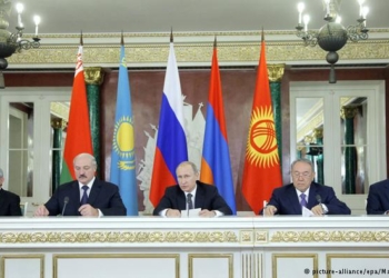 Назад в СССР. В РФ состоялся слет лидеров Евразийского союза. Лукашенко не приехал, Атамбаев не расписался