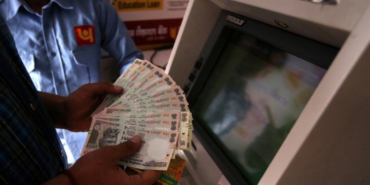 Жительница Индии обнаружила на своем счету чужие $14 млн. – их никто не хочет забирать