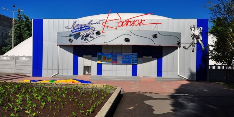 Сенкевич планирует к 2020 году соорудить в Николаеве каток из сендвич-панелей