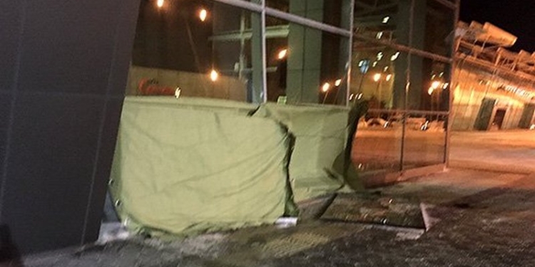 Лихач на “Ладе” протаранил стену международного терминала казанского аэропорта