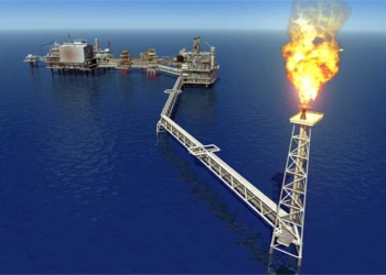 ЧП в Азербайджане. В море пропали без вести 10 нефтянников