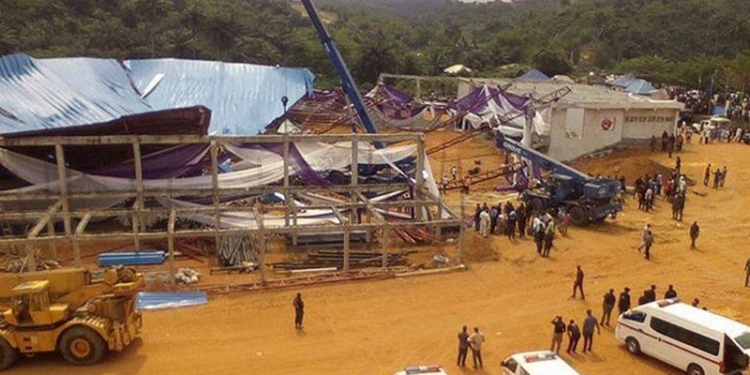 Молитва СНиПы не заменит: рухнувшая крыша церкви убила 60 человек