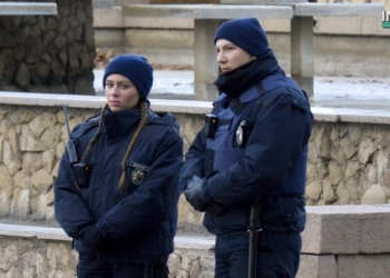 «Мальвы Николаевщины»: в краеведческом музее открылась выставка Елены Тригуб