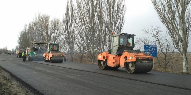 Завершении ремонт на николаевском участке трассе Н-11 Днепр-Николаев.  Служба автодорог Николаевской области уверена, что “проезд станет комфортным”
