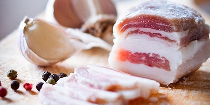 От сала не толстеют? 5 полезных свойств сала, о которых вы не знали