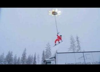 Современный Санта-Клаус: сноуборд и дрон вместо оленей