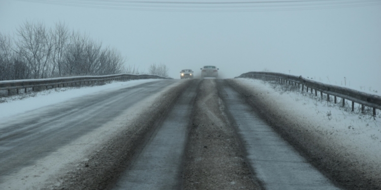 Ситуация на дорогах Николаевской области: ЧС нет, работает техника