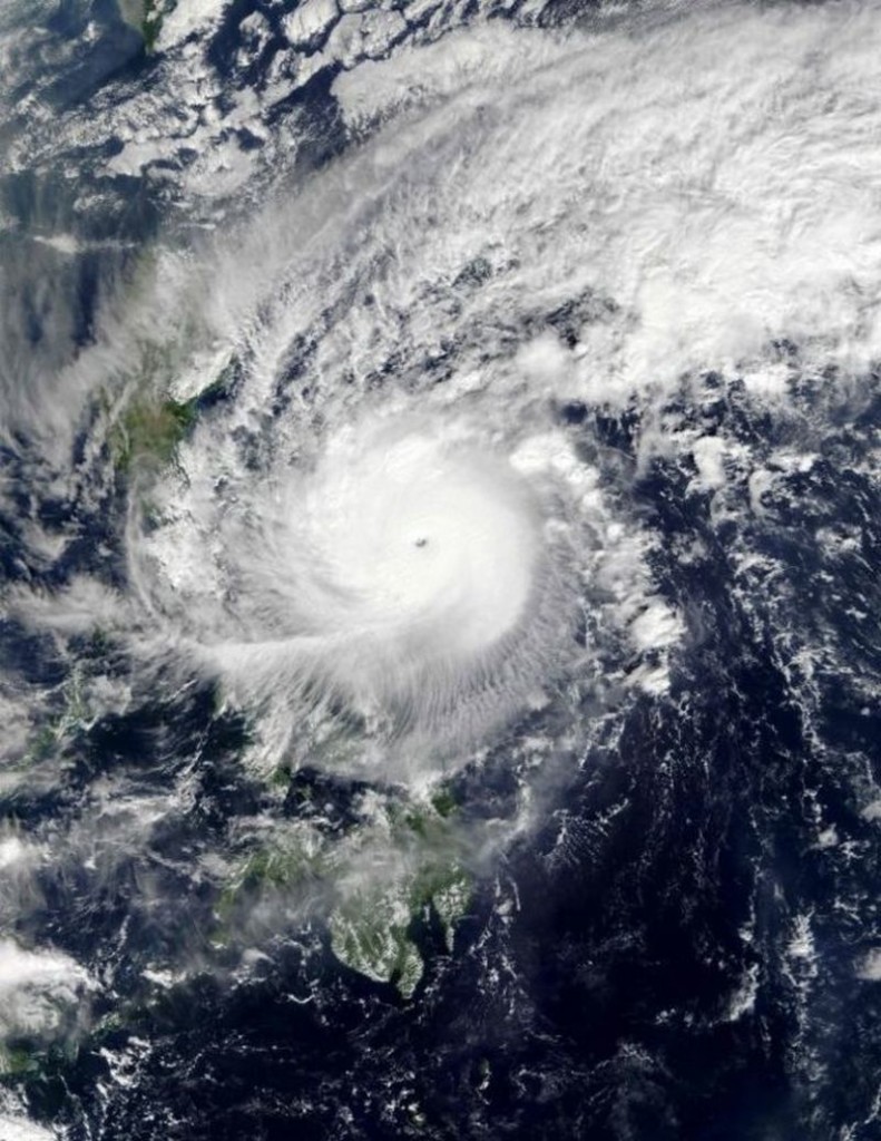 Тайфун в Японии: число жертв достигло 18 1