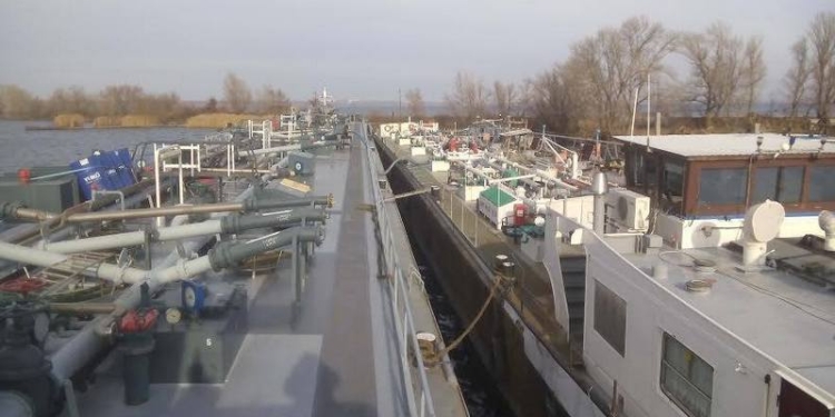 В Херсоне задержали три танкера с контрабандным топливом