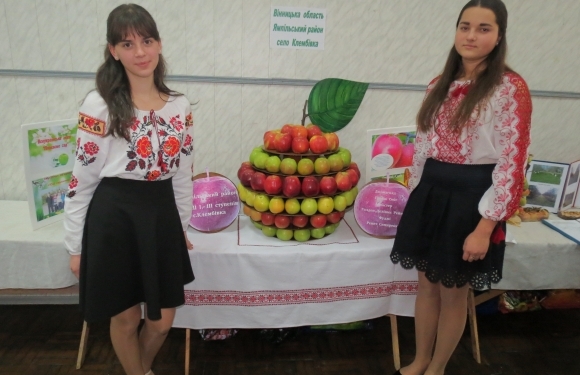 Полезный опыт. Винницкие юные натуралисты выращивают хурму, киви и даже целебный пау-пау