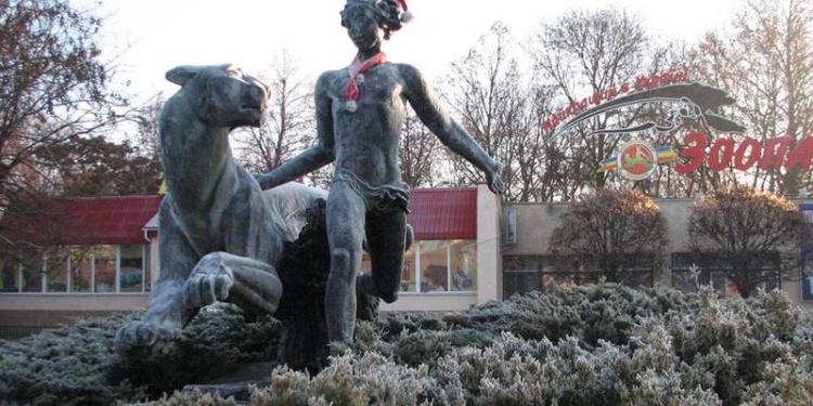 «Прізвище звіряче, зовнішність людини – ми вам дуже раді, заходьте на гостини!»: в Николаевском зоопарке – предновогодняя акция!